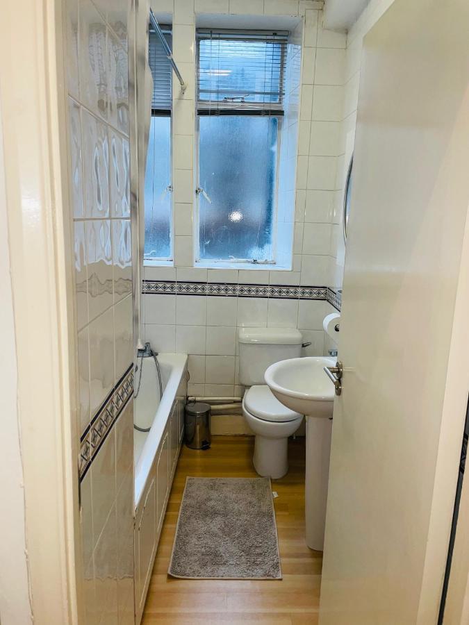 Amazing 2 Bedroom Apartment Londra Dış mekan fotoğraf