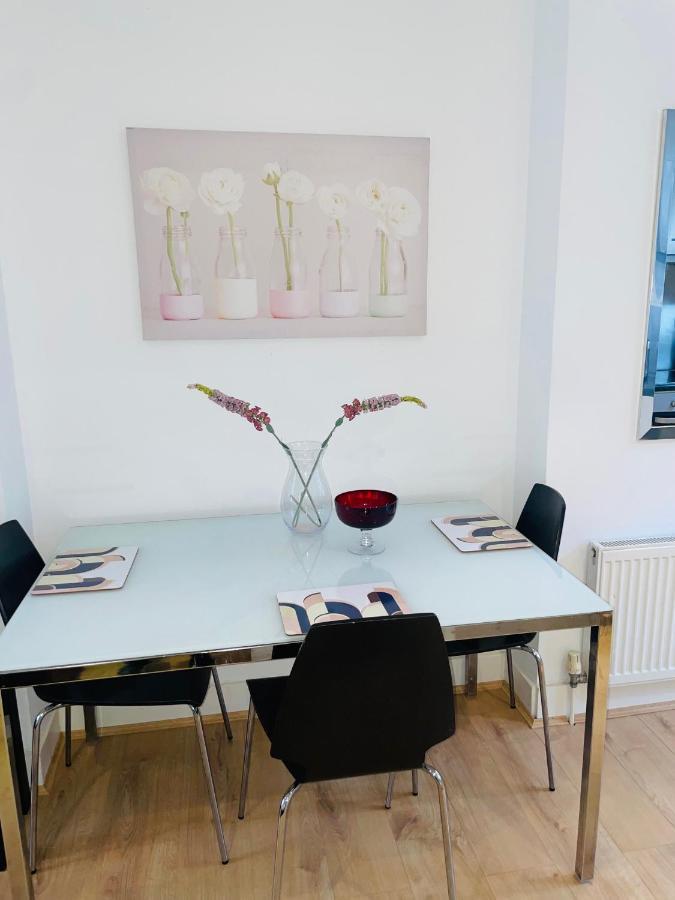 Amazing 2 Bedroom Apartment Londra Dış mekan fotoğraf